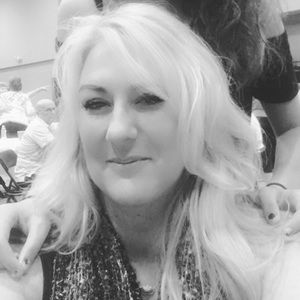 Meet your Posher, Holly